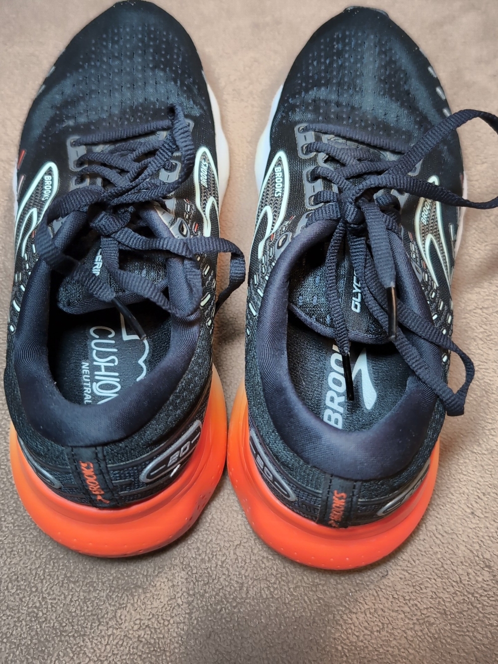 Brooks Glycerin 2.0 Black Women's Running Shoes with Orange Gradient Heel Size 9 - Picture 4 of 12
